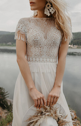 Легкое свадебное платье в стиле бохо фото