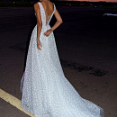 Светящееся кружевное свадебное платье фото