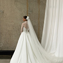 Классическое свадебное платье с прозрачным болеро фото
