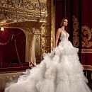 Эксклюзивное пышное свадебное платье фото