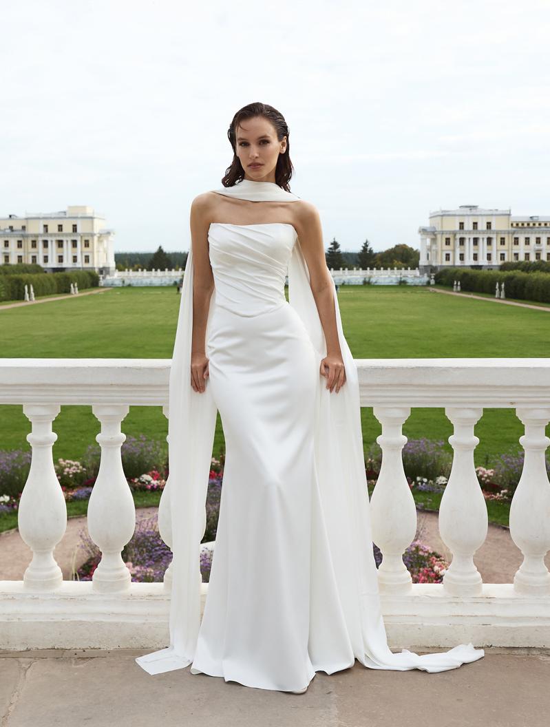 Комплект из атласного корсета с драпировкой и юбкой фото