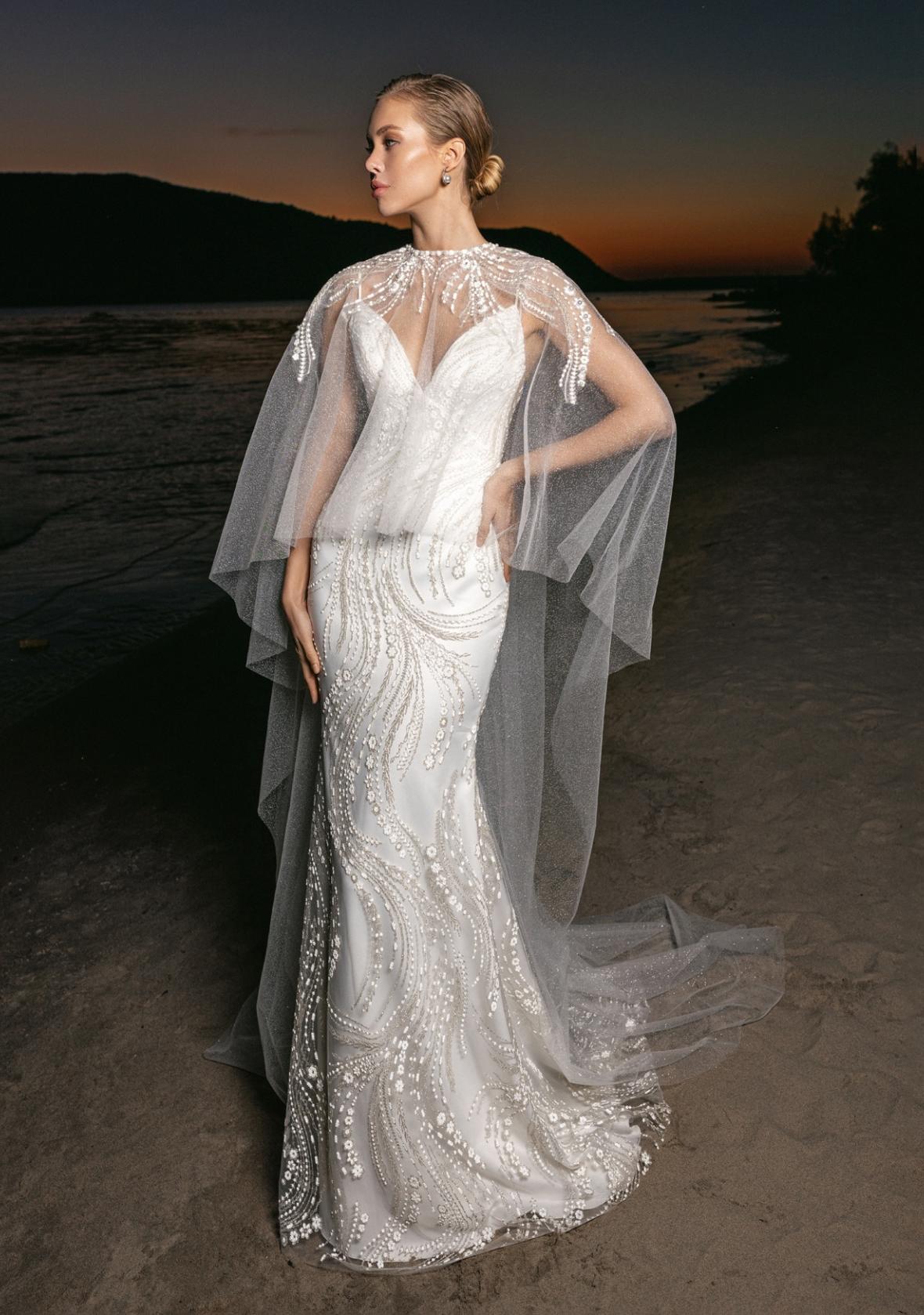 Свадебное платье рыбка в светоотражающей ткани  