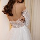 Пышное свадебное платье с расшитым корсетом фото