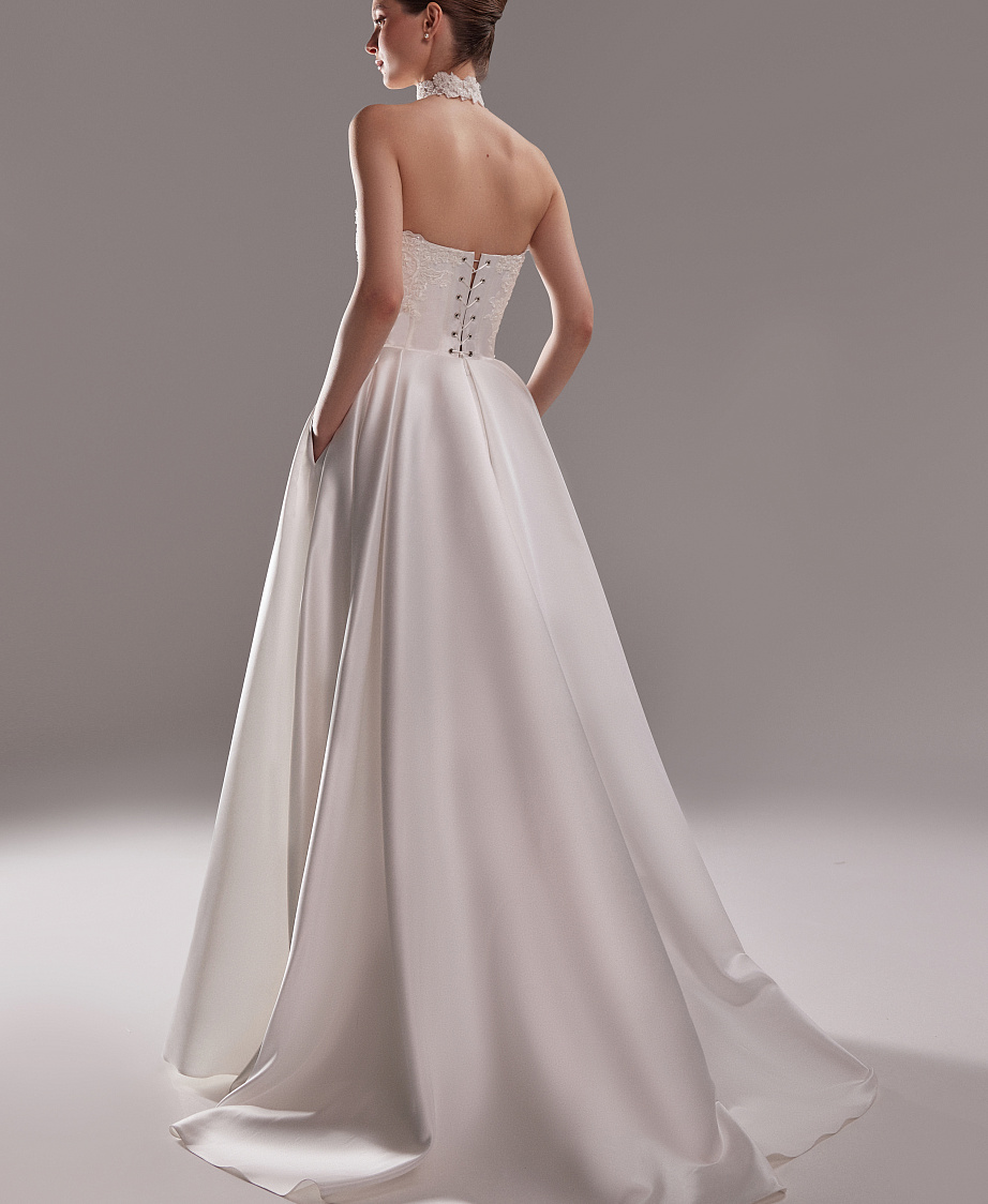 Атласное платье с кружевным корсетом фото