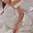 Пышное свадебное платье из тафты со спущенными плечами фото