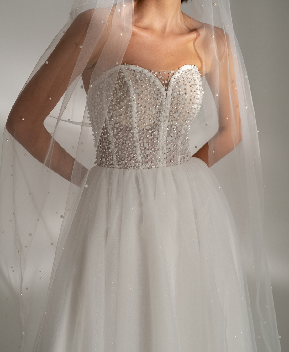 Свадебное платье с жемчугом фото