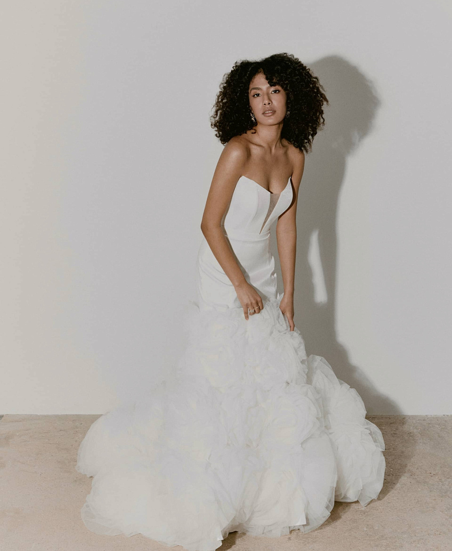 Торжественное свадебное платье из ткани Саншайн фото