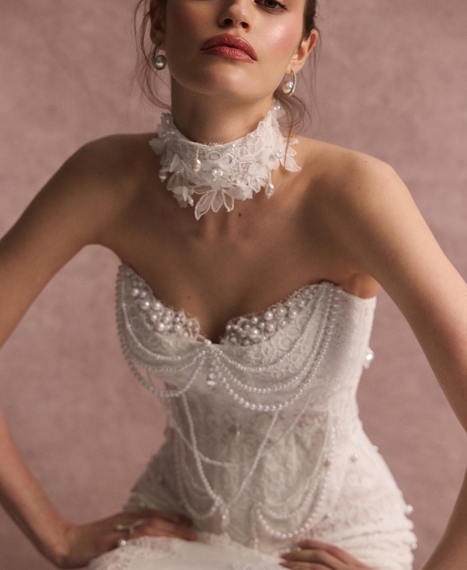 Кружевной комплект расшитый жемчугом фото