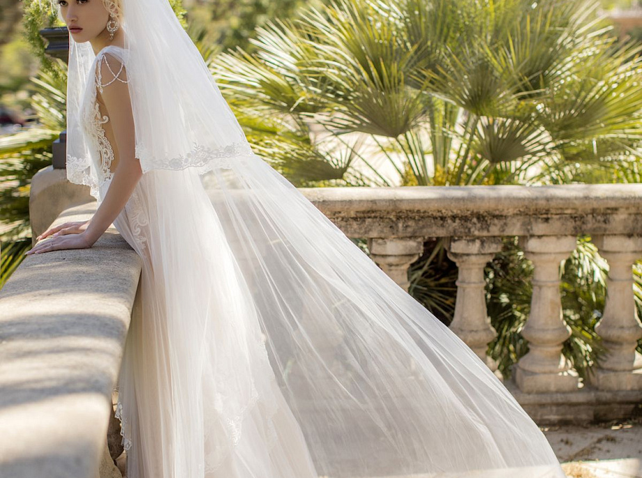 Фата с узким кружевом по краю фото