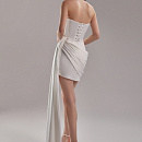 Короткое платье из атласа с декором в виде драпировки фото