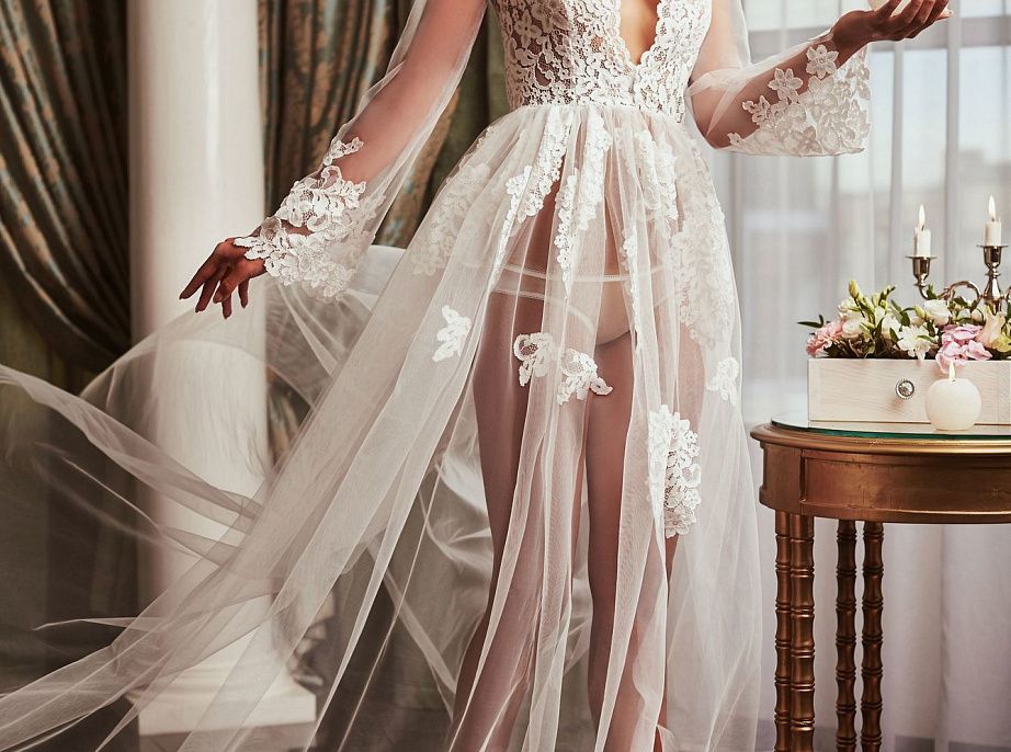 Кружевное будуарное платье с рукавчиком фото