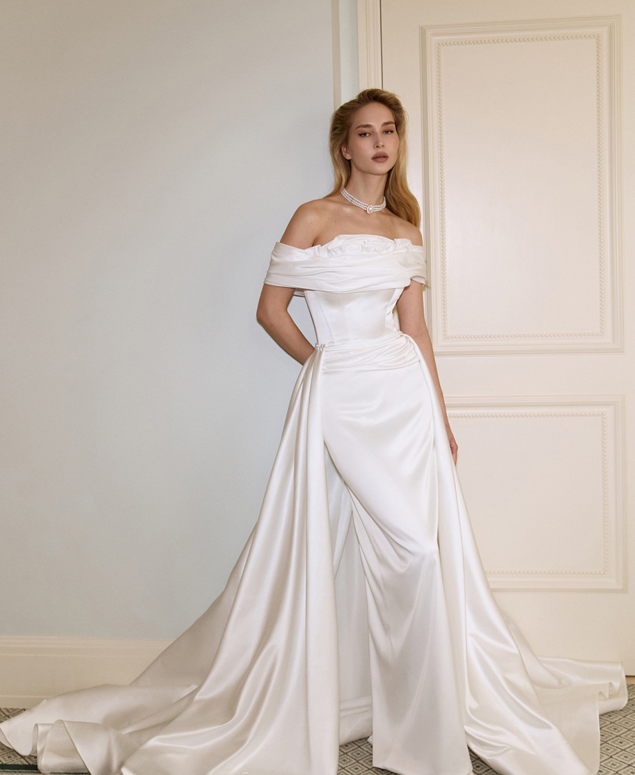 Атласное свадебное платье трансформер фото