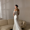 Комплект с блестящим расшитым корсетом и атласной юбкой фото