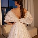 Пышное свадебное платье с длинным шлейфом фото