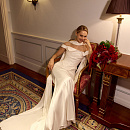 Стильный лаконичный свадебный комплект фото