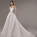 Пышное свадебное платье из микадо с заниженной талией фото