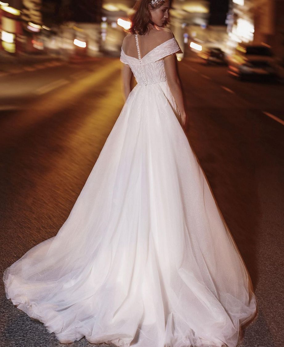Классическое пышное свадебное платье