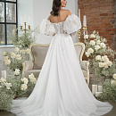 Свадебное платье расшитое цветочным кружевом фото