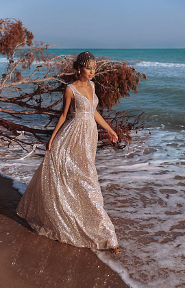 Блестящее золотое свадебное платье фото