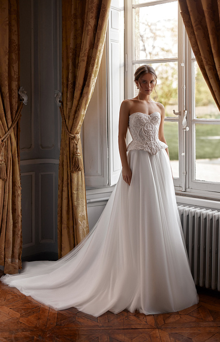 Свадебный комплект с роскошным корсетом фото