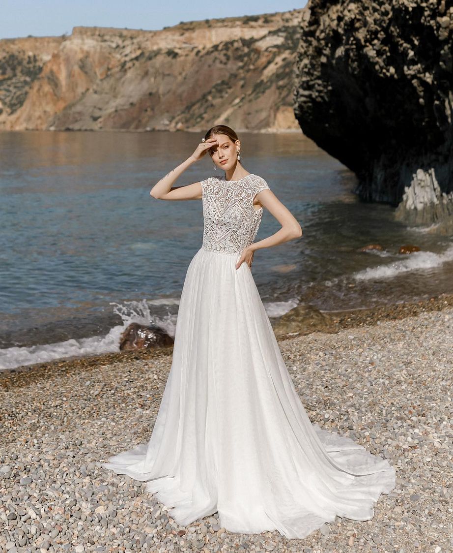 Свадебное платье бохо с открытой спиной фото