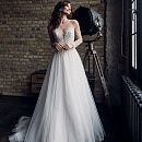 Свадебное платье с рукавами расшитыми жемчугом фото