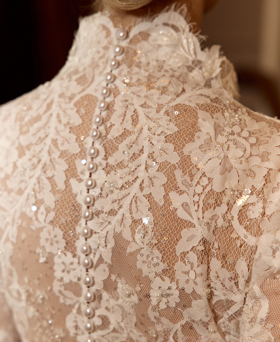 Пышное кружевное свадебное платье со съемным болеро фото