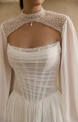 Шифоновое свадебное платье с жемчугом на корсете фото