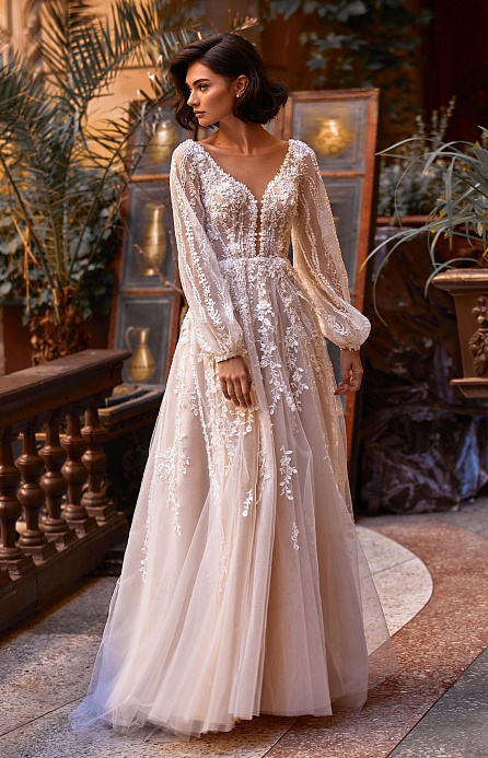 Кружевное свадебное платье с объемными рукавами фото