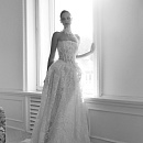 Роскошное кружевное свадебное платье с чокером фото