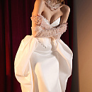 Комплект из атласа с жемчужным декором фото