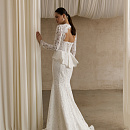 Кружевное свадебное платье с баской фото