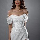 Кружевное платье-русалка с бисером и со съемным шлейфом фото