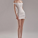 Короткое атласное свадебное платье со спущенными плечами фото