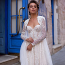 Роскошное кружевное свадебное платье фото