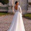 Воздушное свадебное платье расшитое жемчугом фото