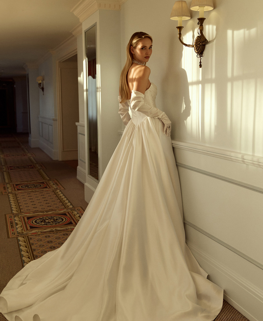 Свадебное платье в стиле принцесса из микадо фото