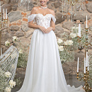 Свадебное платье бюстье с декором из цветов фото