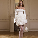 Стильное мини платье с юбкой в виде роз фото