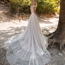 Нежное свадебное платье в стиле рустик фото