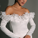 Свадебное платье мини с декором из 3Д цветов фото