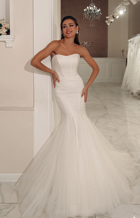 Лаконичное свадебное платье русалка фото