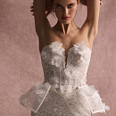 Кружевное платье с 3Д цветами и съемкой баской фото