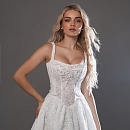 Кружевное свадебное платье с квадратным вырезом фото