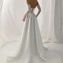 Стильный свадебный комплект с атласным корсетом и кружевной юбкой фото