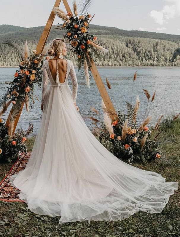 Смотреть снимки обнаженной невестой в свадебном платье фото