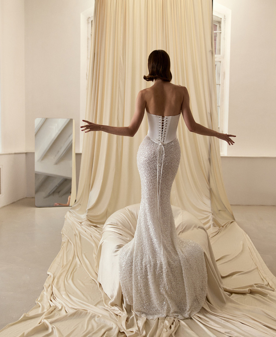 Свадебный комплект с атласным корсетом и юбкой из пайеток фото