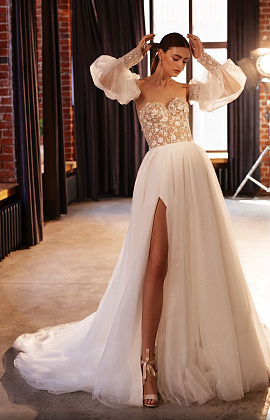 Стильное свадебное платье со съемными рукавами