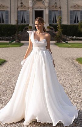 Красивое свадебное платье расшитое стеклярусом фото