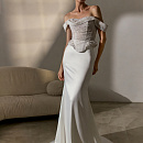 Комплект с блестящим расшитым корсетом и атласной юбкой фото